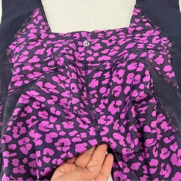 Lululemon leggings size 2 - Picture 7 of 9